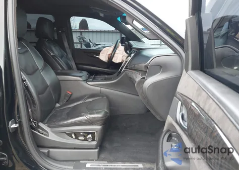 2016 Cadillac Escalade Platinum z USA, uszkodzony, nr VIN 1GYS4DKJ2GR138066